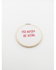 TELAIETTO RICAMATO A MANO – diam.14cm